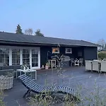 Charming Renovated In Marielyst * Bøtø By